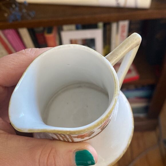 🎀 VINTAGE 🎀 China/Porcelain Creamer Floral with Gold Trim - Picture 6 of 8
